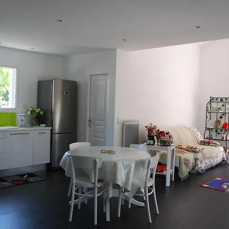 Holiday Rue Julien Bataille Casa vacanze